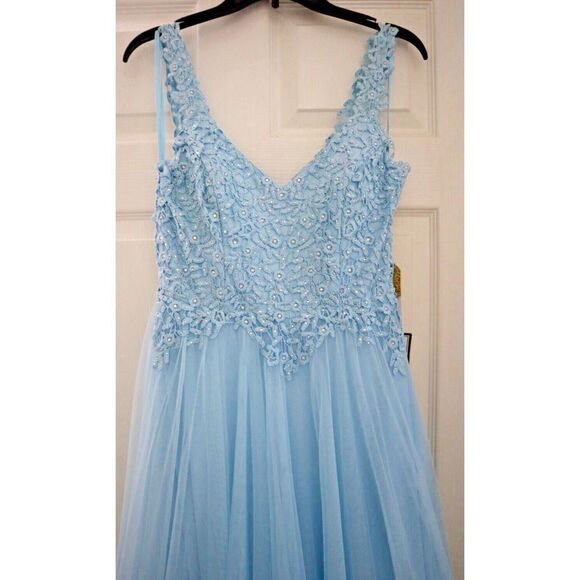 Say Yes to the Prom Junior's Sz 5 Sky Blue Embellished V-Neck V-Back Gown $189 - Picture 3 of 7
